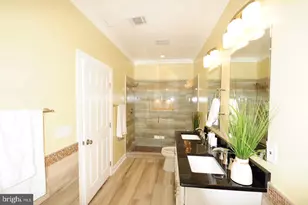 4379 Thomas Brigade Ln, Fairfax, VA 22033 - Photo 18