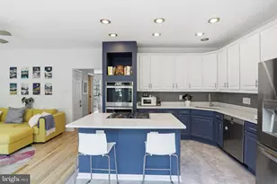 7333 Hampton Manor Pl, Springfield, VA 22150 - Photo 2