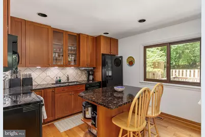 2223 Glencourse Lane, Reston, VA 20191 - Photo 8