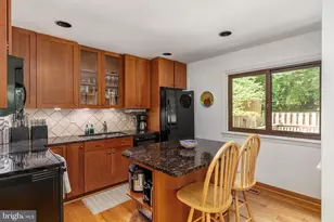 2223 Glencourse Ln, Reston, VA 20191 - Photo 8