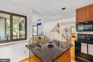 2223 Glencourse Ln, Reston, VA 20191 - Photo 12