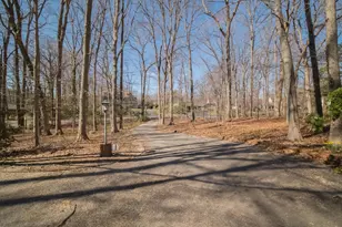 4313 Woodlark Dr, Annandale, VA 22003 - Photo 2