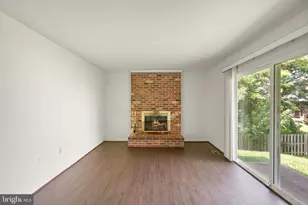 8902 Huxley Ct, Springfield, VA 22153 - Photo 8