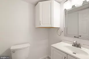 8902 Huxley Ct, Springfield, VA 22153 - Photo 46
