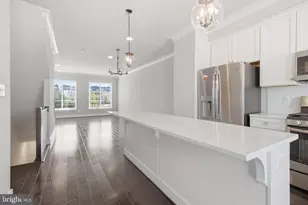 14566 Lake Vista Dr, Chantilly, VA 20151 - Photo 8