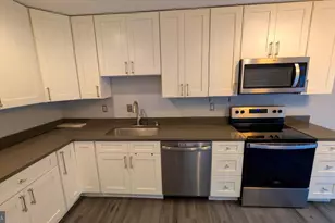 5612 Sutherland Ct, Burke, VA 22015 - Photo 16