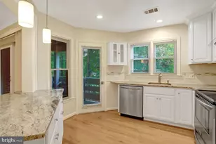 3151 Covewood Ct, Falls Church, VA 22042 - Photo 8