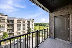 2324 Wind Charm St, Herndon, VA 20171 - Photo 16