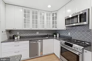 3318 Ardley Ct, Falls Church, VA 22041 - Photo 12