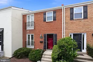 3318 Ardley Ct, Falls Church, VA 22041 - Photo 2