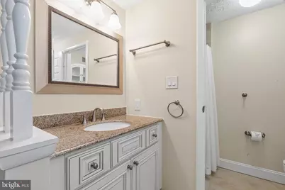 7973 Tyson Oaks Circle, Vienna, VA 22182 - Photo 22