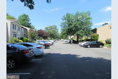 7973 Tyson Oaks Circle, Vienna, VA 22182 - Photo 10