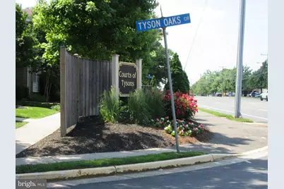 7973 Tyson Oaks Circle, Vienna, VA 22182 - Photo 2