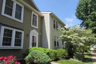 7973 Tyson Oaks Cir, Vienna, VA 22182 - Photo 4