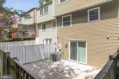 7973 Tyson Oaks Circle, Vienna, VA 22182 - Photo 2