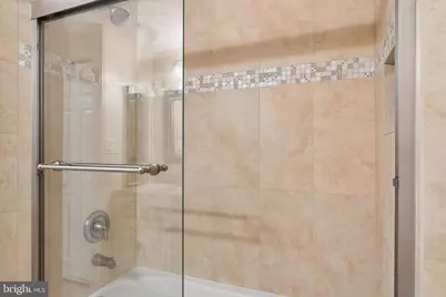 7973 Tyson Oaks Circle, Vienna, VA 22182 - Photo 36