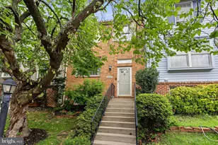 6033 Hydrangea Dr, Alexandria, VA 22310 - Photo 1
