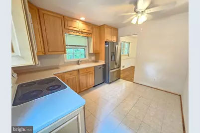 5683 Ravenel Lane, Springfield, VA 22151 - Photo 4
