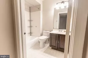 8020 Bethelen Woods Ln, Springfield, VA 22153 - Photo 20