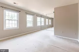 8020 Bethelen Woods Ln, Springfield, VA 22153 - Photo 8