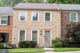 8020 Bethelen Woods Ln, Springfield, VA 22153 - Photo 1