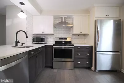 11916 Fieldthorn Court, Reston, VA 20194 - Photo 10