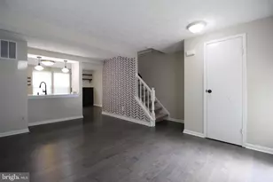 11916 Fieldthorn Ct, Reston, VA 20194 - Photo 4