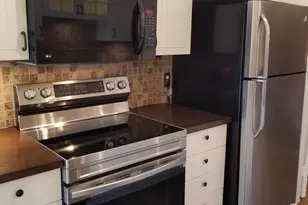 11619 Stoneview Square, Reston, VA 20191 - Photo 2