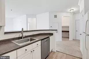 2791 Centerboro Dr, Vienna, VA 22181 - Photo 10