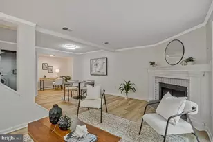 7821 Groveland Square, Springfield, VA 22153 - Photo 30