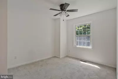 7821 Groveland Square, Springfield, VA 22153 - Photo 18
