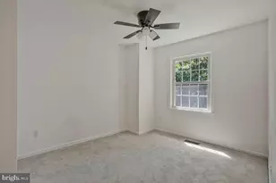 7821 Groveland Square, Springfield, VA 22153 - Photo 18
