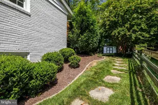 8006 Birnam Wood Dr, McLean, VA 22102 - Photo 60