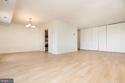 3100 S Manchester Street #923, Falls Church, VA 22044 - Photo 2