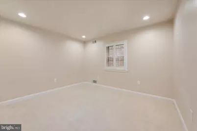 9036 Jeffery Road, Great Falls, VA 22066 - Photo 30