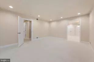 9036 Jeffery Rd, Great Falls, VA 22066 - Photo 34