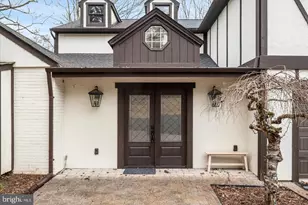 9036 Jeffery Rd, Great Falls, VA 22066 - Photo 4