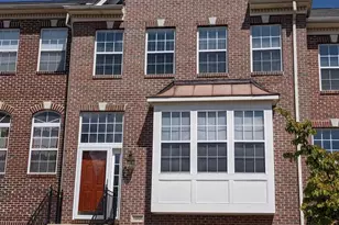 13996 Khalid Ln, Chantilly, VA 20151 - Photo 2