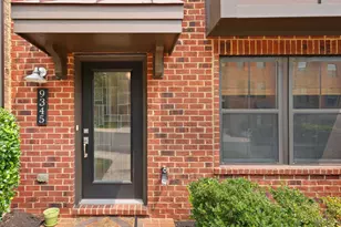 9345 Lemon Mint Ct, Fairfax, VA 22031 - Photo 4