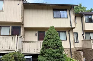 2400 Glengyle Dr, Vienna, VA 22181 - Photo 2