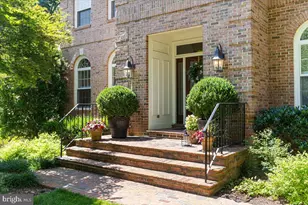3285 Willow Glen Dr, Herndon, VA 20171 - Photo 4