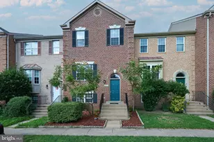5473 Middlebourne Ln, Centreville, VA 20120 - Photo 2