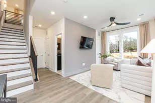 11595 Patriotic Ln, Reston, VA 20190 - Photo 8