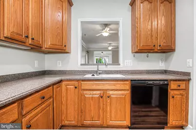 8406 Mountain Larkspur Dr Drive, Lorton, VA 22079 - Photo 16
