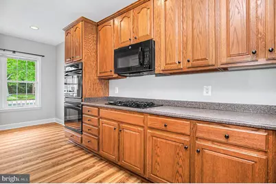8406 Mountain Larkspur Dr Drive, Lorton, VA 22079 - Photo 14