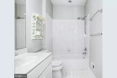 8406 Mountain Larkspur Dr Drive, Lorton, VA 22079 - Photo 6