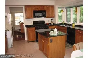 9603 Waterline Dr, Burke, VA 22015 - Photo 10