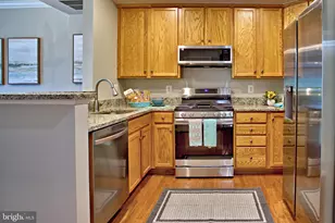 4633 Battenburg Ln, Fairfax, VA 22030 - Photo 14