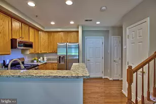 4633 Battenburg Ln, Fairfax, VA 22030 - Photo 12