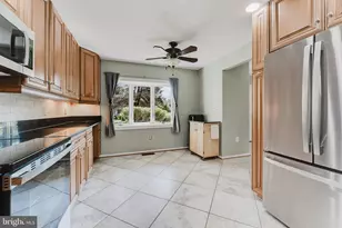 5604 Mt Burnside Way, Burke, VA 22015 - Photo 22